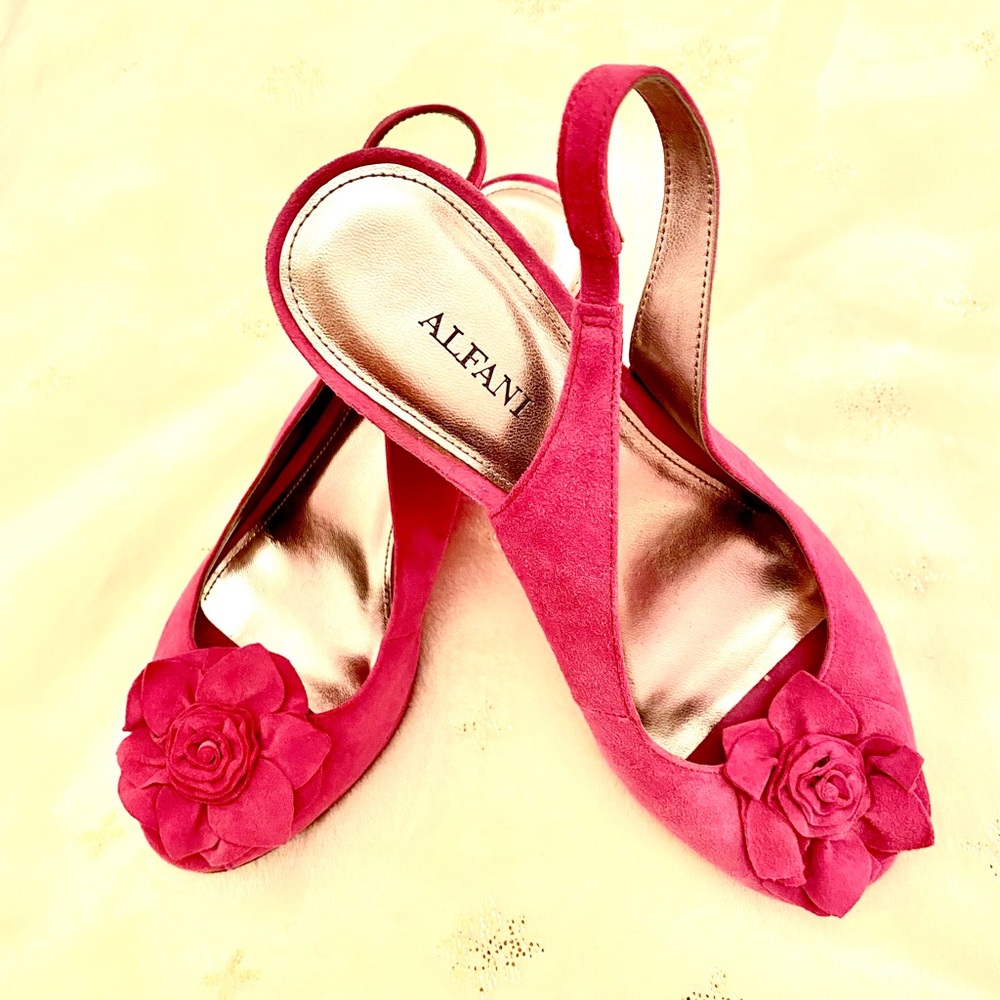 Alfani berry suede wedges